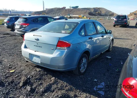 2008 Ford Focus Se/Ses z USA, uszkodzony, nr VIN 1FAHP35N38W205573